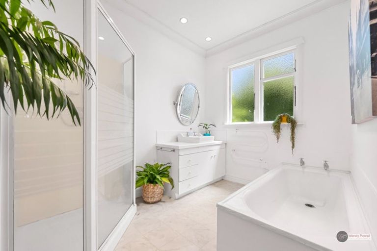 Photo of property in 7 Pitt Street, Moera, Lower Hutt, 5010