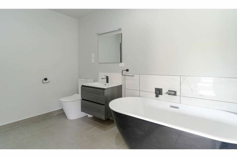 Photo of property in 8 Mandeno Drive, Kerikeri, 0230