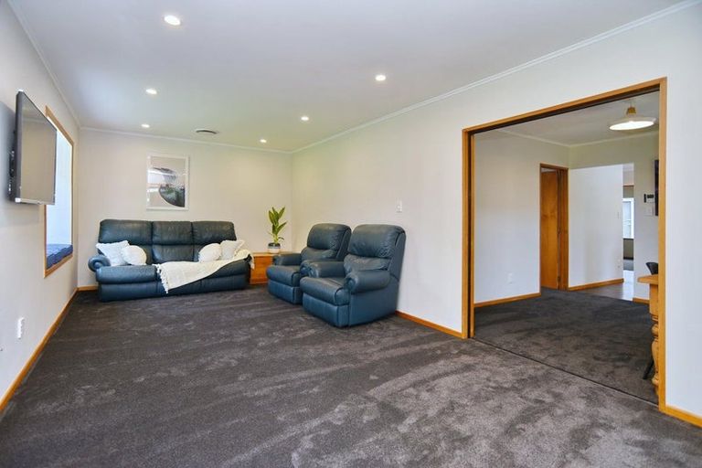 Photo of property in 16 Bush Street, Rangiora, 7400