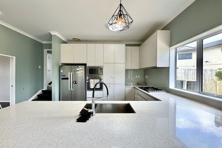 Photo of property in 152 Hill Road, The Gardens, Auckland, 2105