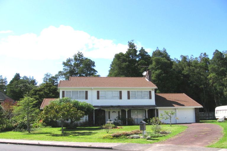 Photo of property in 42 Uppingham Crescent, Hillcrest, Auckland, 0627