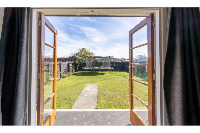 Photo of property in 15 Belmont Street, Avondale, Christchurch, 8061