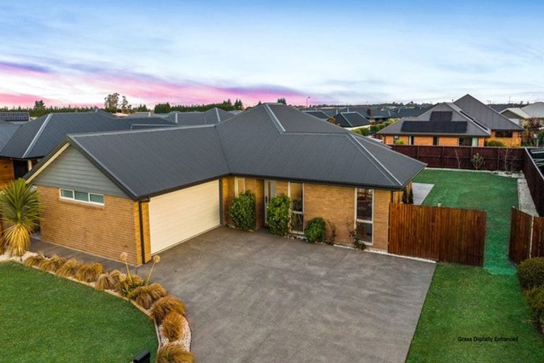 Photo of property in 3 Crest Place, Rolleston, 7615