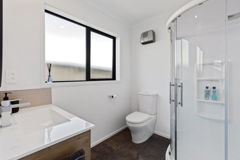 Photo of property in 51 Kotiate Street, Papamoa, 3118