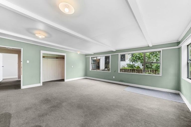 Photo of property in 1252 Devon Road, Sentry Hill, New Plymouth, 4373