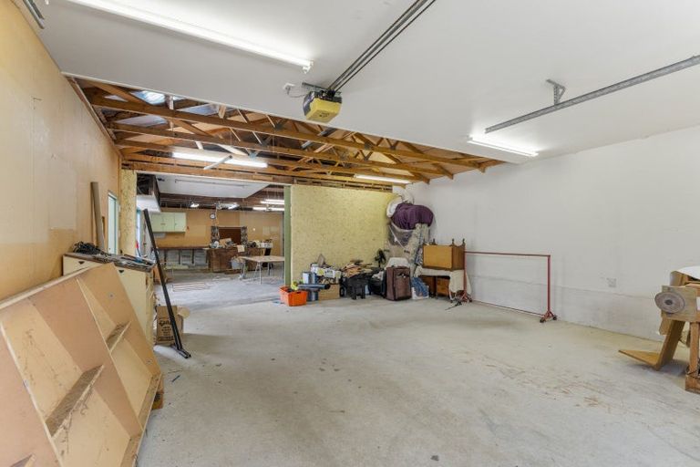 Photo of property in 79 Pahiatua Street, Hokowhitu, Palmerston North, 4410