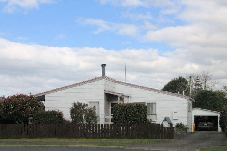 Photo of property in 6 Weymouth Place, Mount Maunganui, 3116
