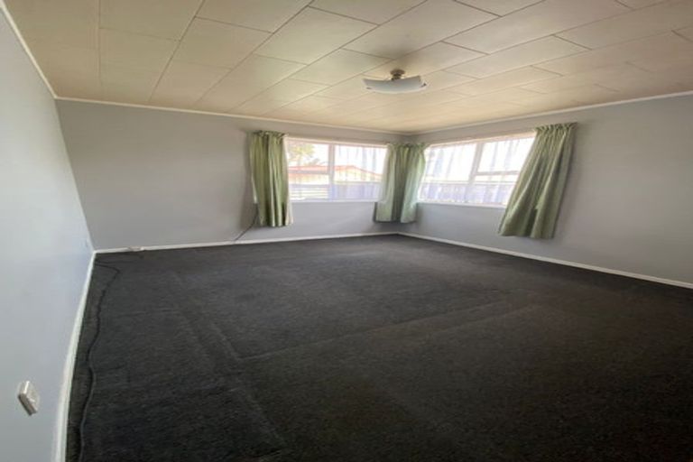 Photo of property in 26 Gibbons Road, Weymouth, Auckland, 2103