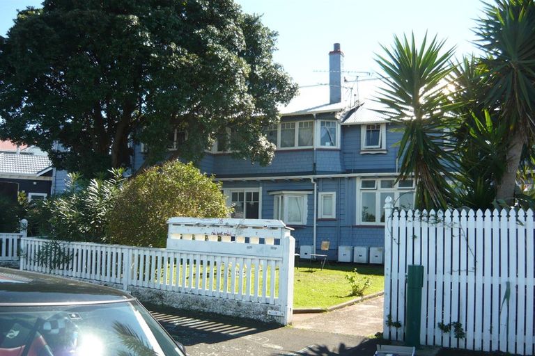 Photo of property in 15 Queens Parade, Devonport, Auckland, 0624