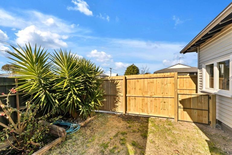 Photo of property in 12 Randolph Street, Woolston, Christchurch, 8062