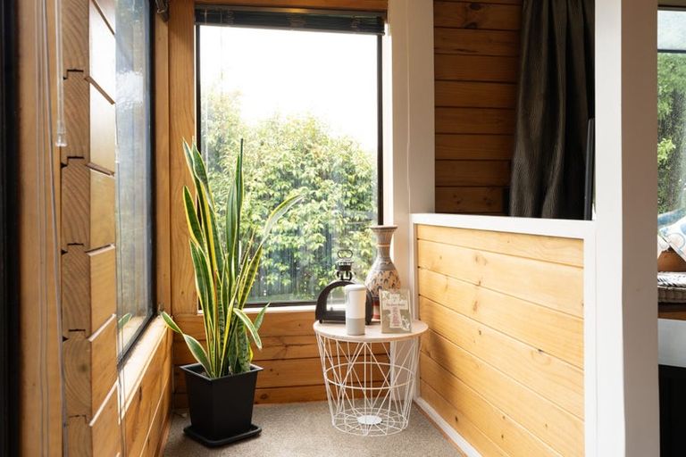 Photo of property in 6 Buccaneer Place, Grenada Village, Wellington, 6037