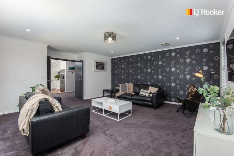 Photo of property in 8 Kinloch Place, Mosgiel, 9024