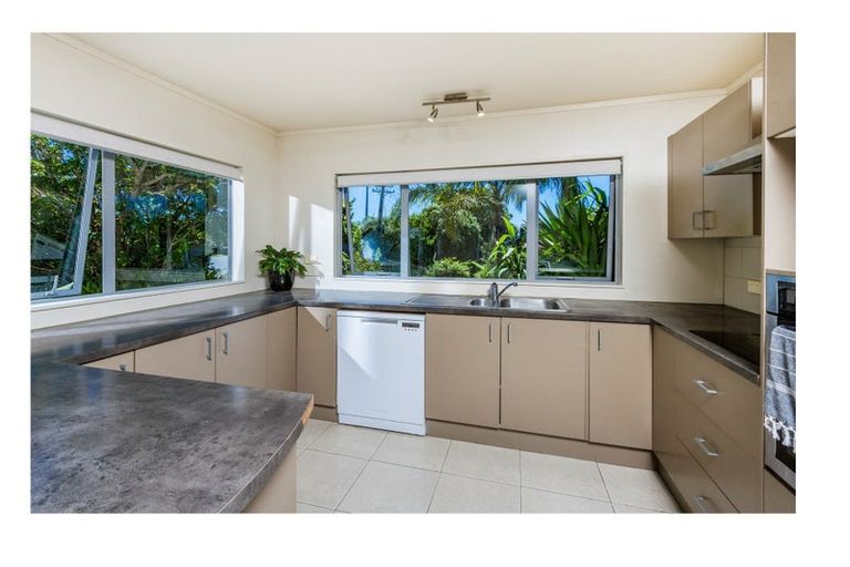 Photo of property in 6 Greville Road, Pinehill, Auckland, 0632