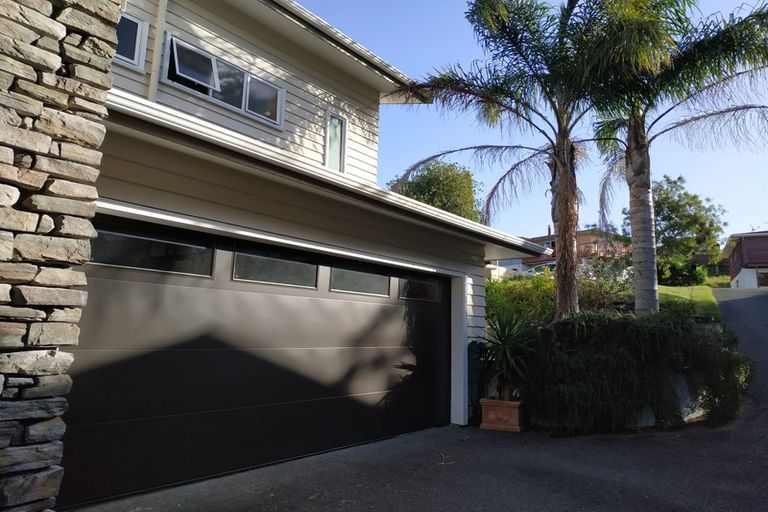 Photo of property in 12 Robin Lane, Browns Bay, Auckland, 0630