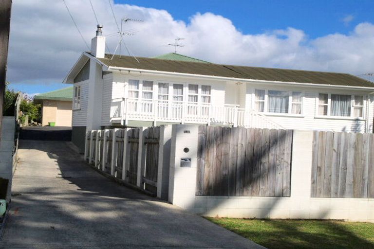 Photo of property in 2/67 Andrew Road, Howick, Auckland, 2010