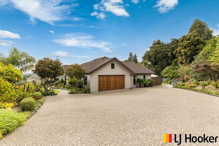 Photo of property in 39 Harry Dreadon Road, Opaheke, Papakura, 2584