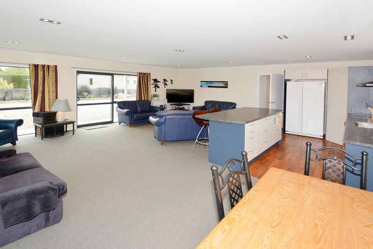 Photo of property in 77 Beach Street, Waikouaiti, 9510