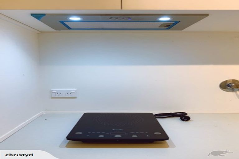 Photo of property in 1/58 Channel View Road, Campbells Bay, Auckland, 0630