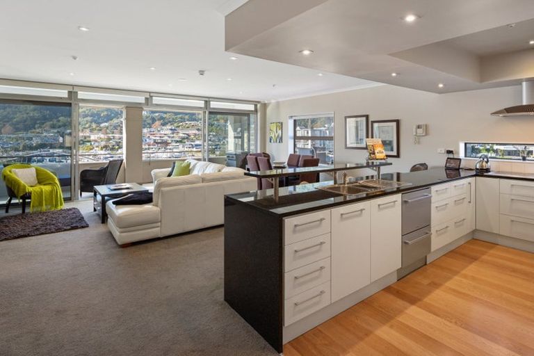 Photo of property in Oxleys Rock Apartments, 401/6 London Quay, Picton, 7220