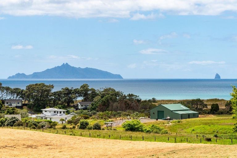 Photo of property in 51 Cullen Road, Waipu, 0582