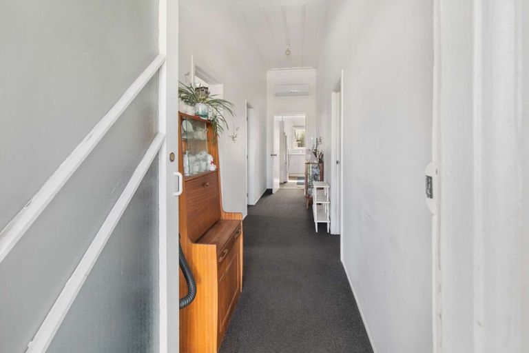 Photo of property in 90 Hinau Street, Castlecliff, Whanganui, 4501