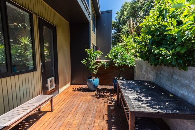 Photo of property in 15/20 Trent Street, Island Bay, Wellington, 6023