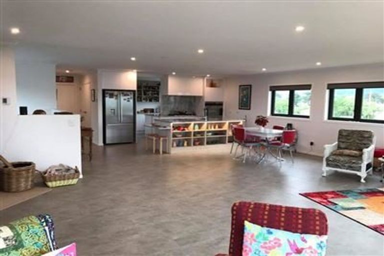 Photo of property in 21 Gawler Street, Te Horo Beach, Otaki, 5581