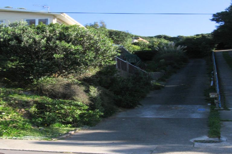 Photo of property in 32 View Road, Titahi Bay, Porirua, 5022