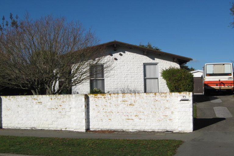 Photo of property in 73 Warren Crescent, Hillmorton, Christchurch, 8025
