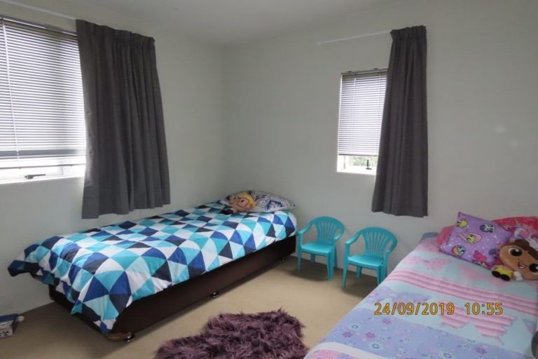 Photo of property in 433a West Coast Road, Glen Eden, Auckland, 0602