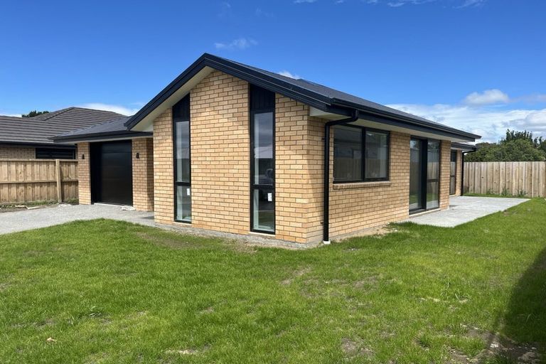 Photo of property in 68 Sholto Duncan Crescent, Halswell, Christchurch, 8025