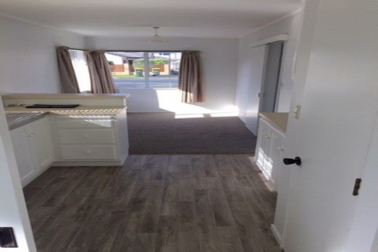 Photo of property in 21a Riverside Road, Orewa, 0931