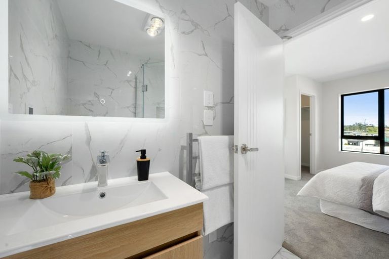 Photo of property in 5/9 Bronzewater Drive, Silverdale, 0932