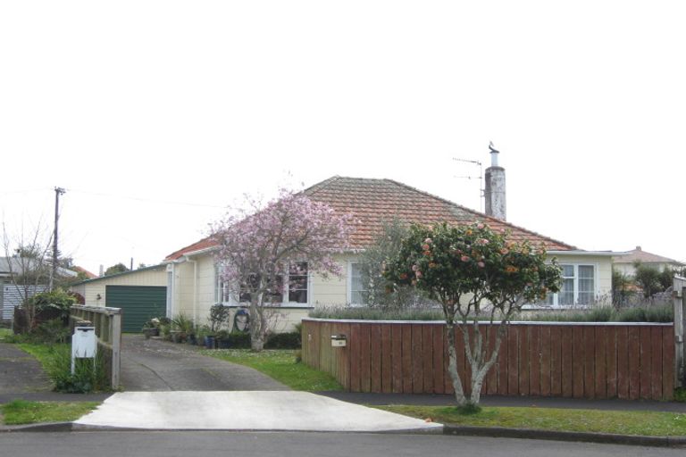 Photo of property in 13 Raleigh Street, Vogeltown, New Plymouth, 4310