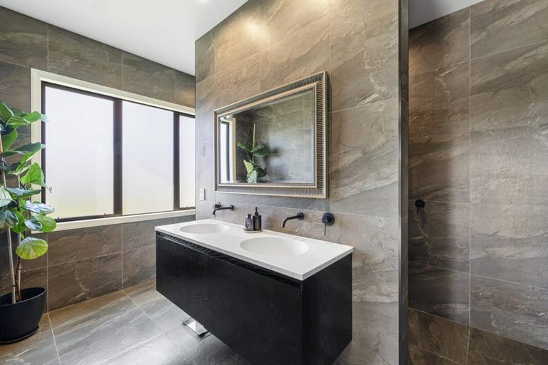 Photo of property in 106 Airport Drive, New Plymouth Airport, New Plymouth, 4373