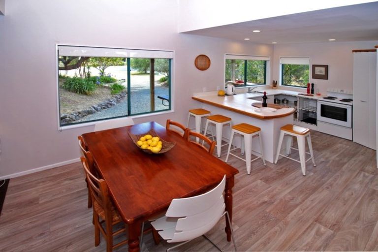 Photo of property in 12 Moir Point Road, Mangawhai Heads, Mangawhai, 0505