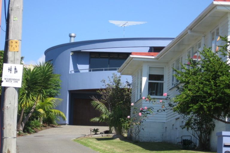 Photo of property in 22a Eastcliffe Road, Castor Bay, Auckland, 0620