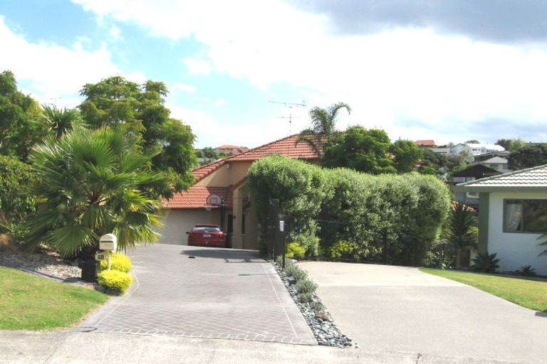 Photo of property in 34 Vermeer Place, West Harbour, Auckland, 0618