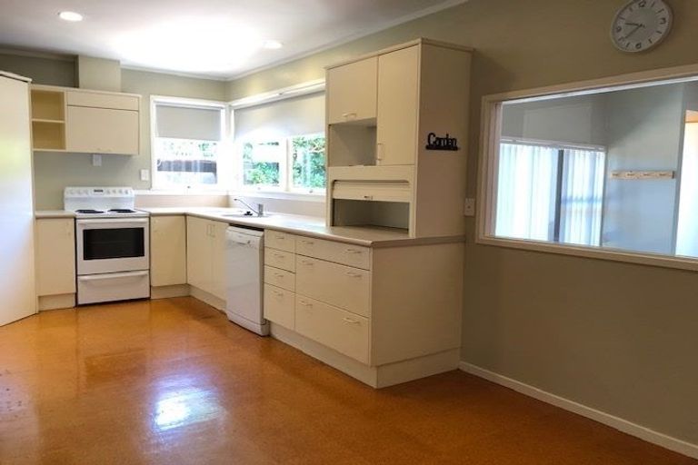 Photo of property in 62 Fordyce Avenue, Sunnyhills, Auckland, 2010