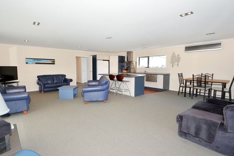 Photo of property in 77 Beach Street, Waikouaiti, 9510