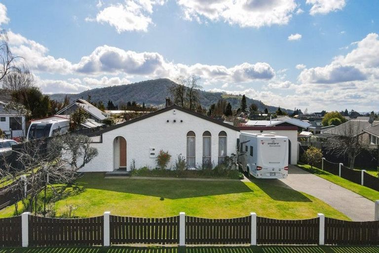 Photo of property in 46 Neri Crescent, Pomare, Rotorua, 3015