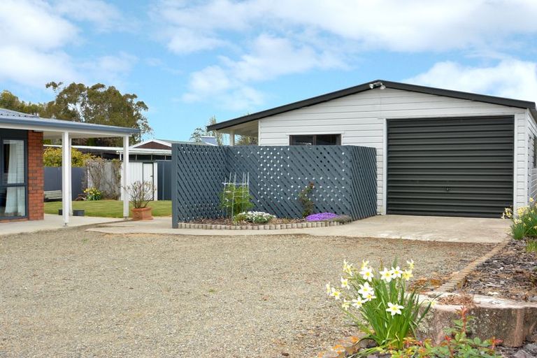 Photo of property in 77 Beach Street, Waikouaiti, 9510