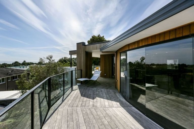 Photo of property in 45a Paynters Avenue, Strandon, New Plymouth, 4312