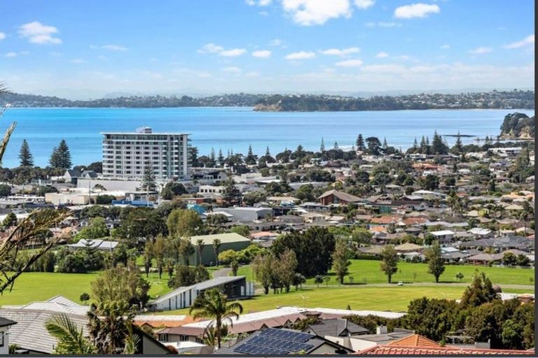 Photo of property in 136 West Hoe Heights, Orewa, 0931