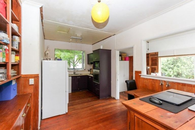 Photo of property in 166 Seaview Road, Westown, New Plymouth, 4310