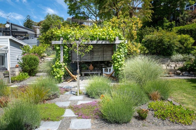 Photo of property in 8 Goldsmith Terrace, Hospital Hill, Napier, 4110