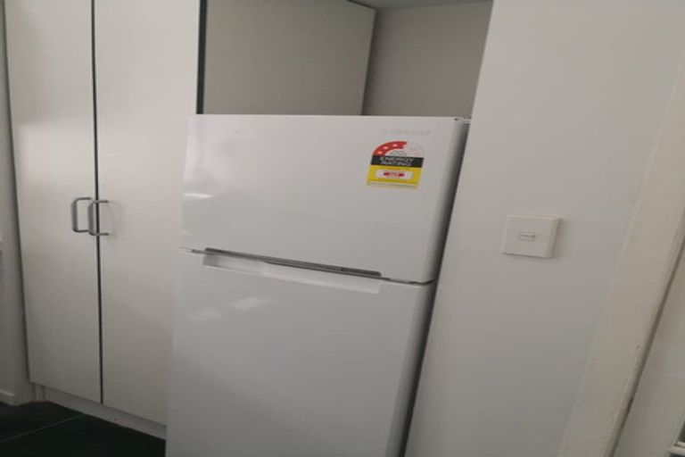 Photo of property in 6 Rixon Grove, Mount Victoria, Wellington, 6011