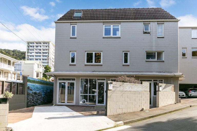 Photo of property in 1 Stowe Hill, Thorndon, Wellington, 6011