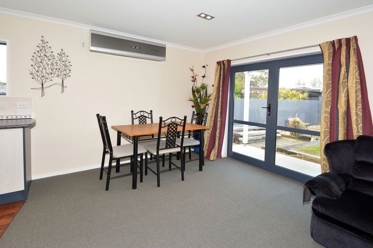 Photo of property in 77 Beach Street, Waikouaiti, 9510