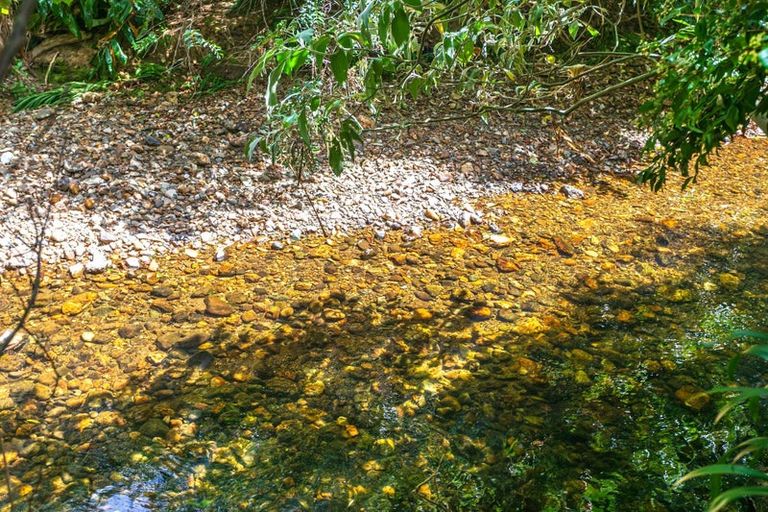 Photo of property in 381 Kapanga Road, Coromandel, 3506